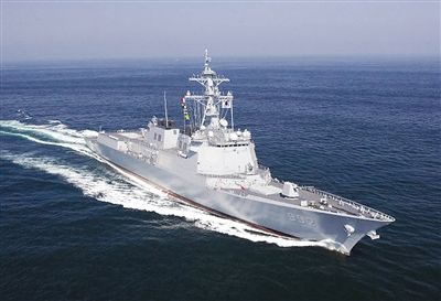 宙斯盾驅逐艦 載有尖端的雷達和反導系統(tǒng)。每天僅油費就近萬美元。
